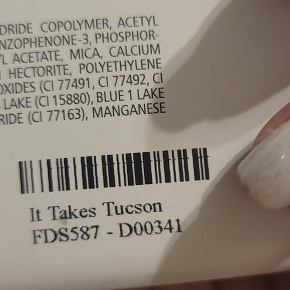 Color street - Picture 2 of 3